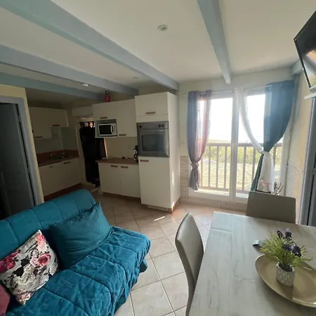 アパート F2 With Panoramic Sea Views *